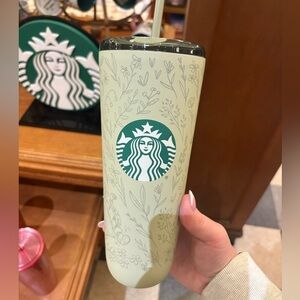Viral 2026 Disney Winnie the Pooh Starbucks Tumbler
